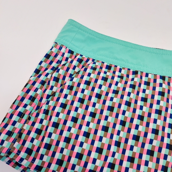 Women's Volcom Board Shorts Size 3 Checkered - Picture 3 of 5